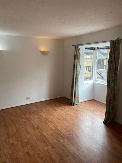 Property photo 1 of 4