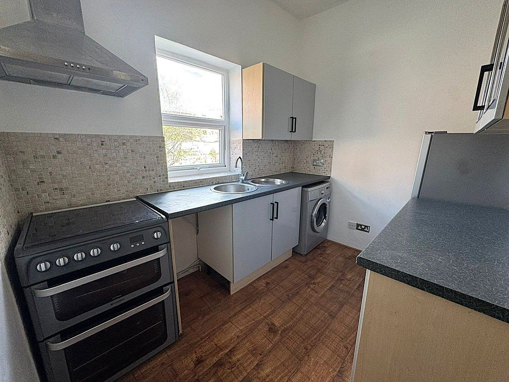 Property photo 3 of 6 Picture No. 04