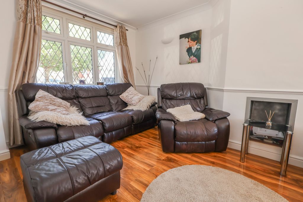 Property photo 2 of 15