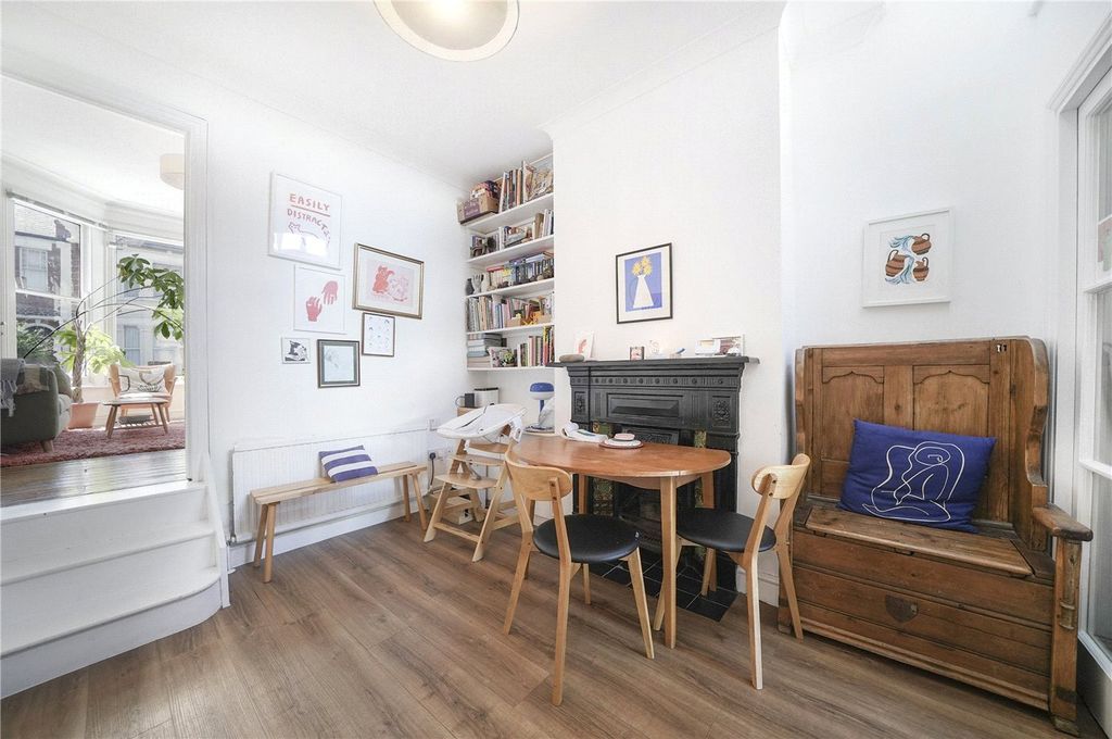 Property photo 2 of 15 Picture No. 04