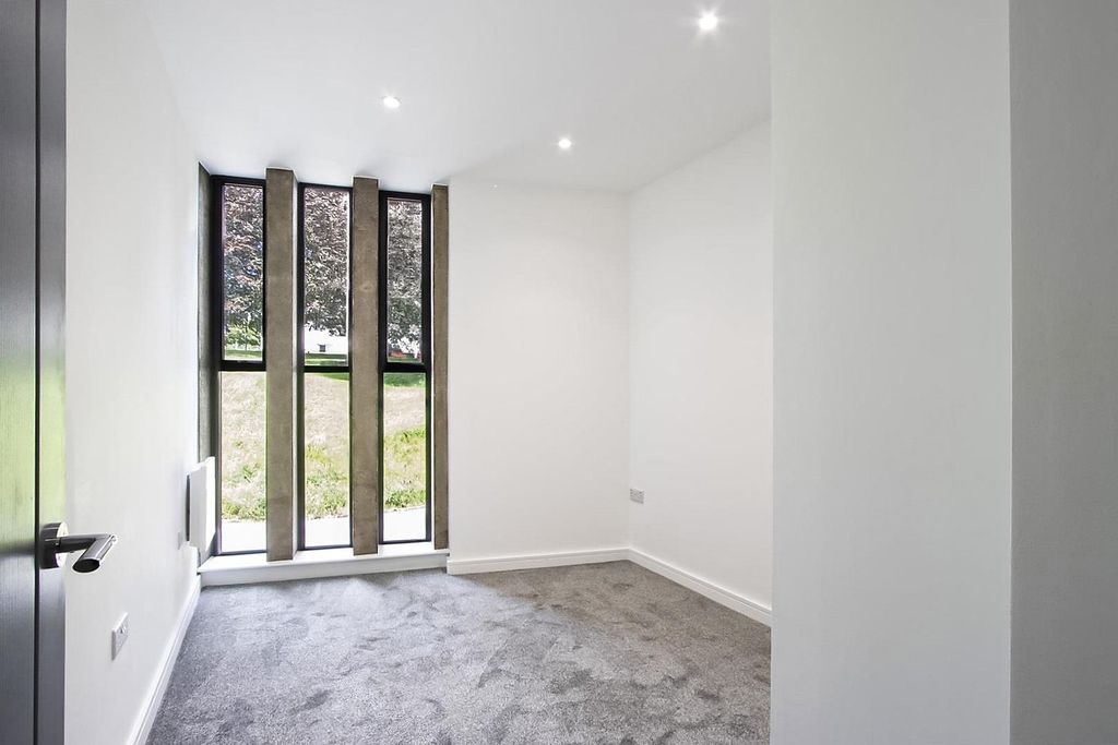 Additional image 7 of 2 bed flat for saleKnightsbridge Court, West Bars, Chesterfield S40