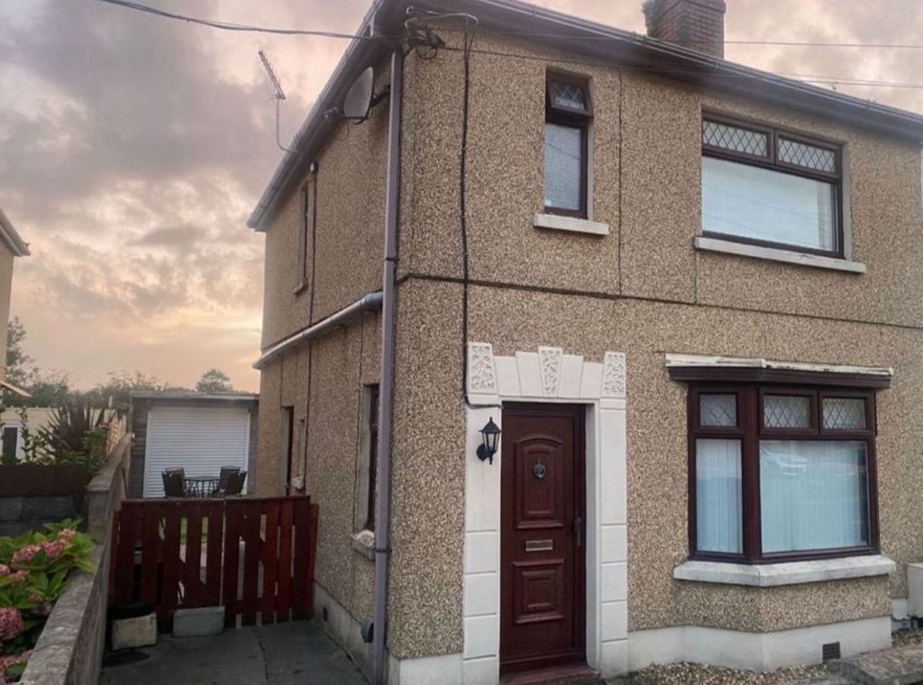 Property photo 1 of 20