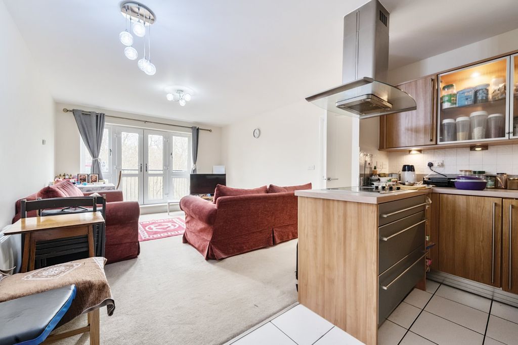 Property photo 2 of 21 Picture No. 24