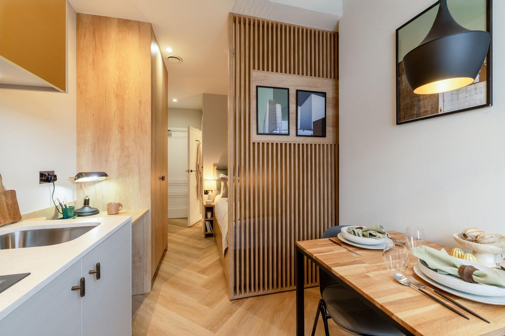 Property photo 2 of 5 Kitchen