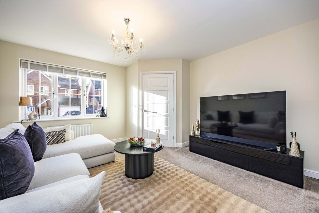 Property photo 3 of 15