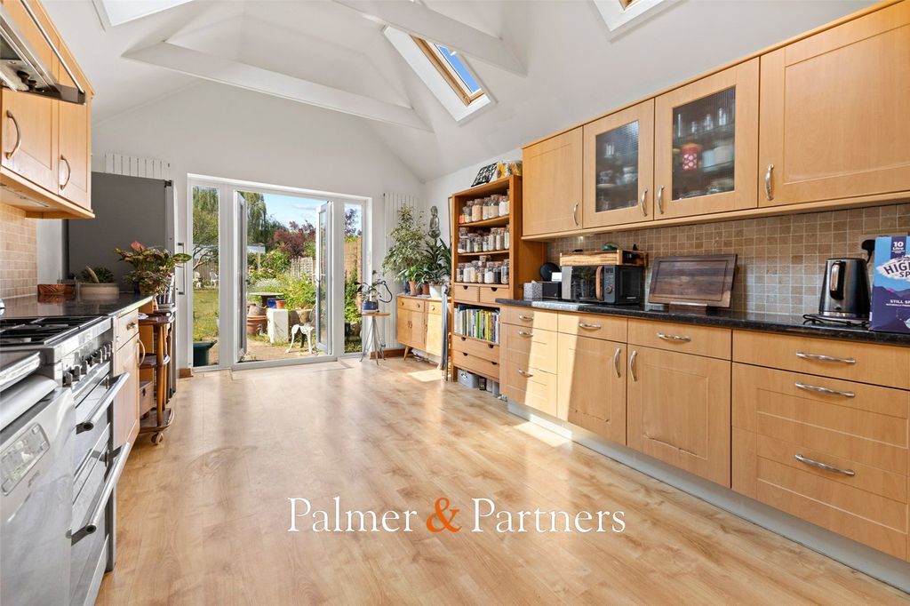 Property photo 2 of 27 Picture No. 09