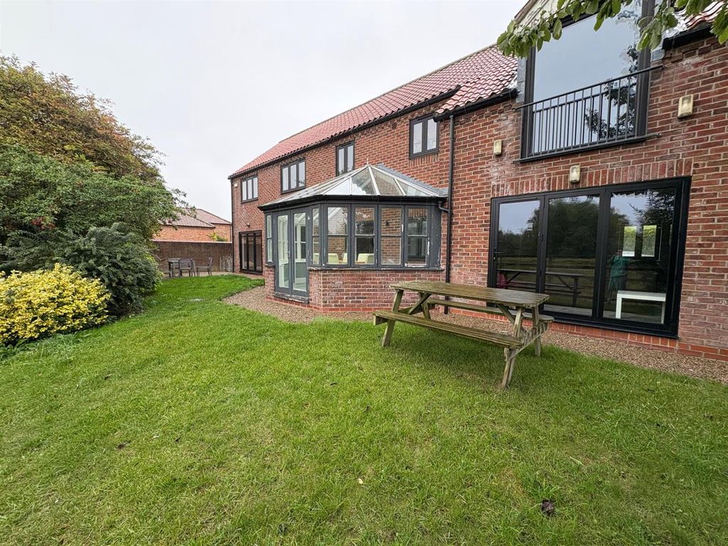 Property photo 1 of 25