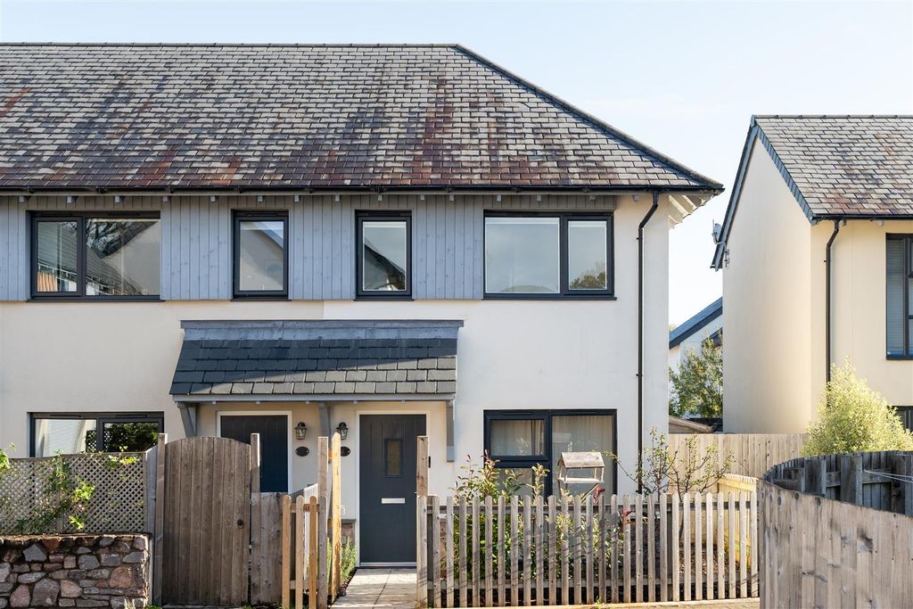 Property photo 1 of 32 Elliot Govier-3.Jpg
