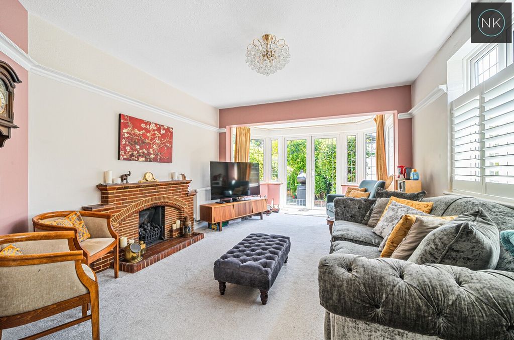 Property photo 2 of 33 3343956