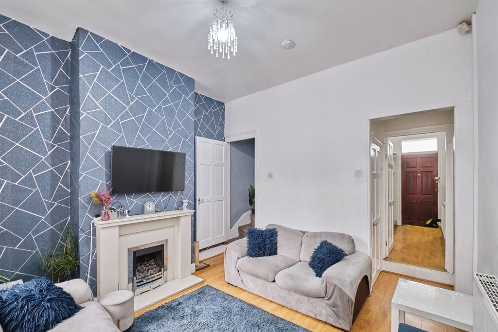 Property photo 2 of 16