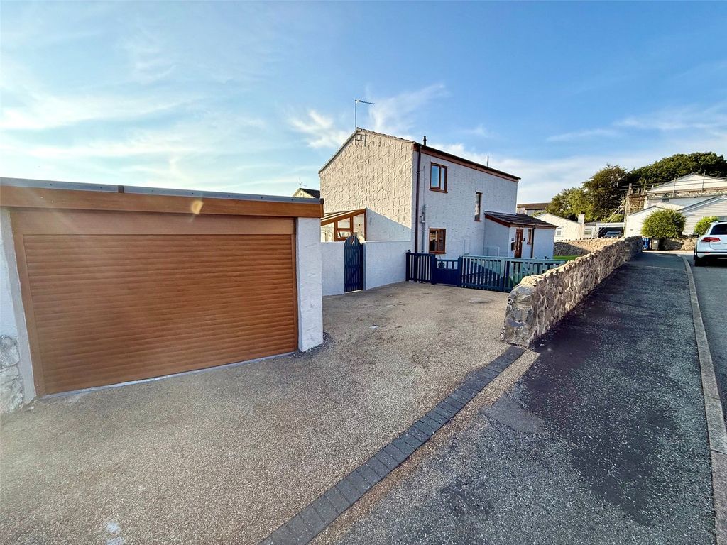 Property photo 1 of 37 Picture No. 33