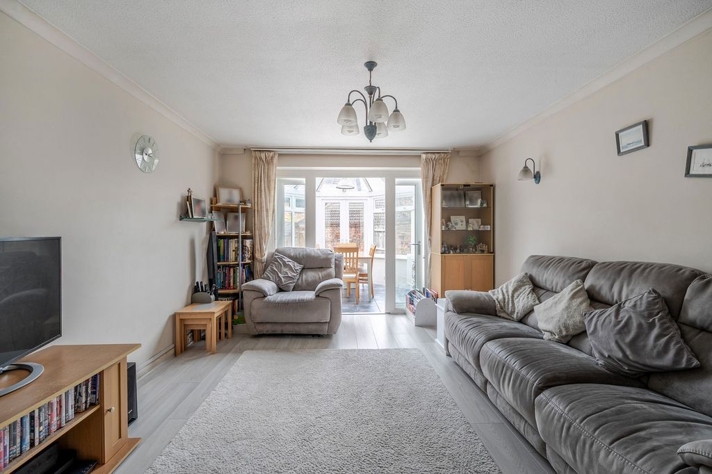 Property photo 2 of 18