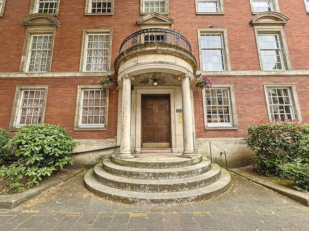 Property photo 3 of 11 Front Entrance