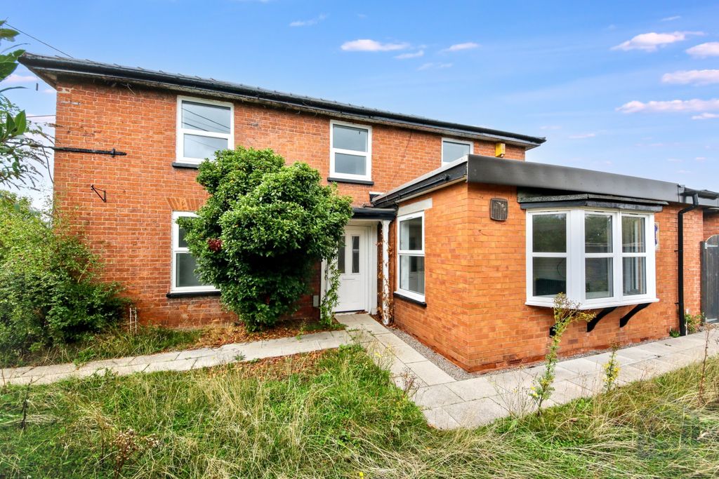 Property photo 1 of 18