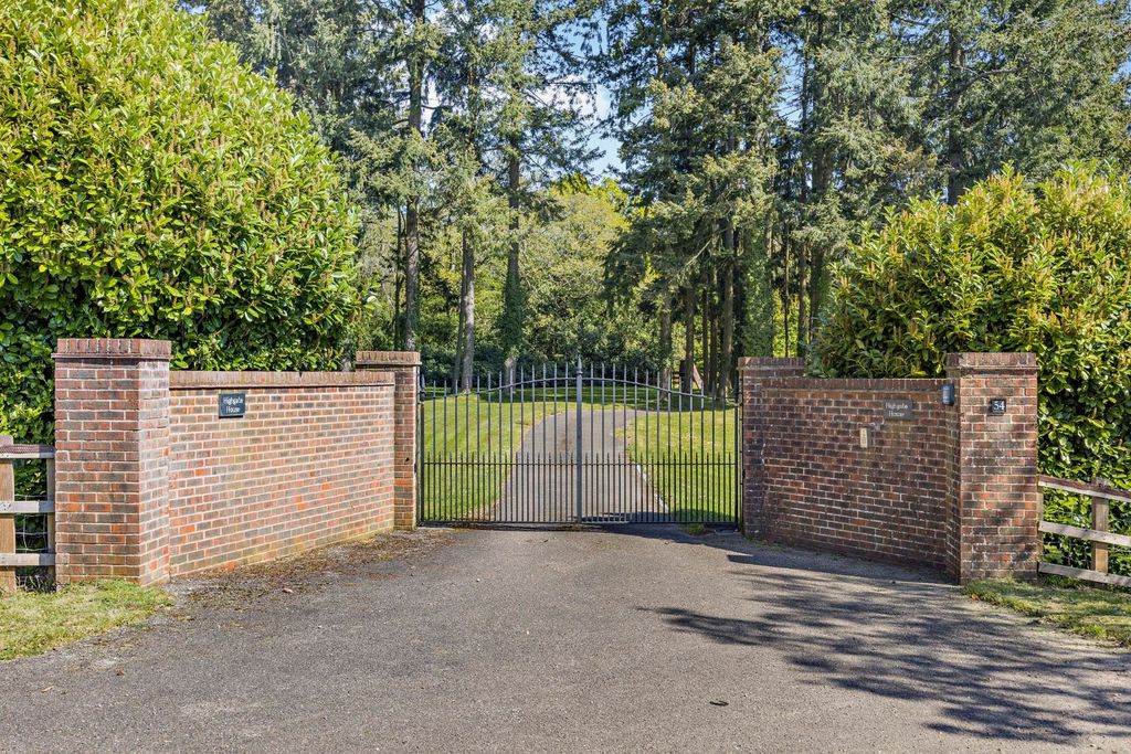 Additional image 24 of 6 bed detached house for saleBurys Bank Road, Greenham, Thatcham, Berkshire RG19