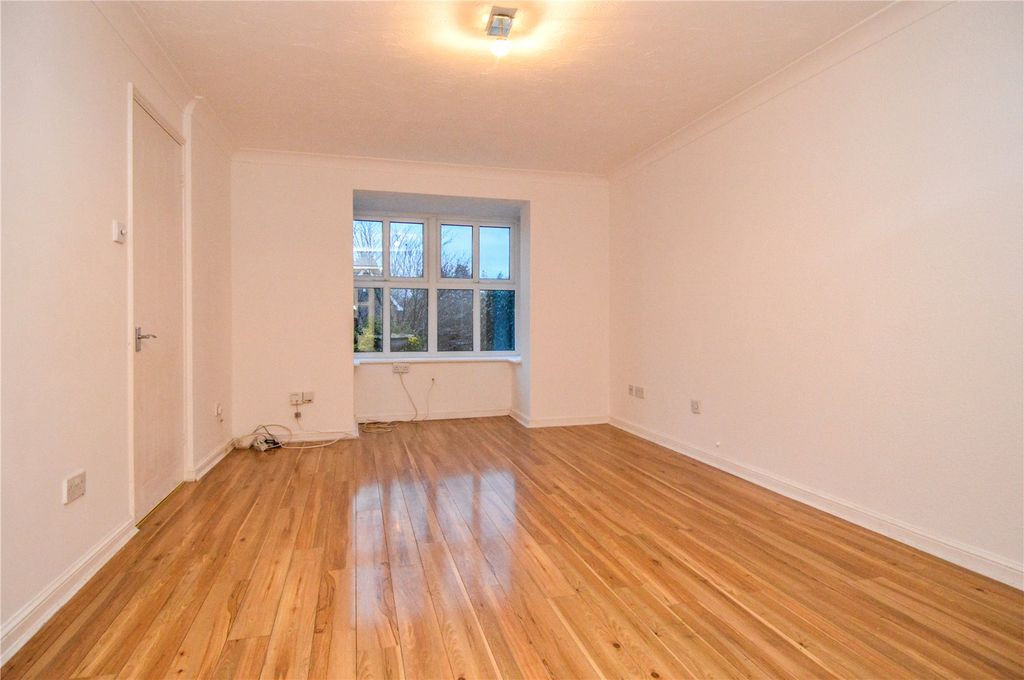 Property photo 3 of 15 Picture No. 10