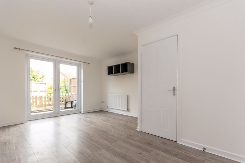 Property photo 2 of 15 Photo 11