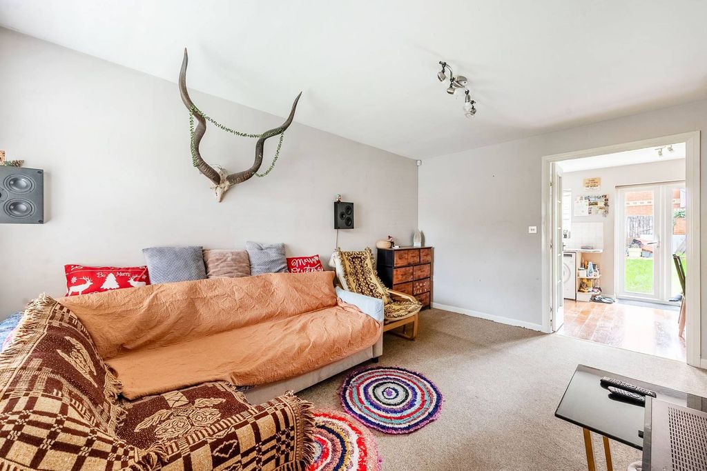 Property photo 3 of 9