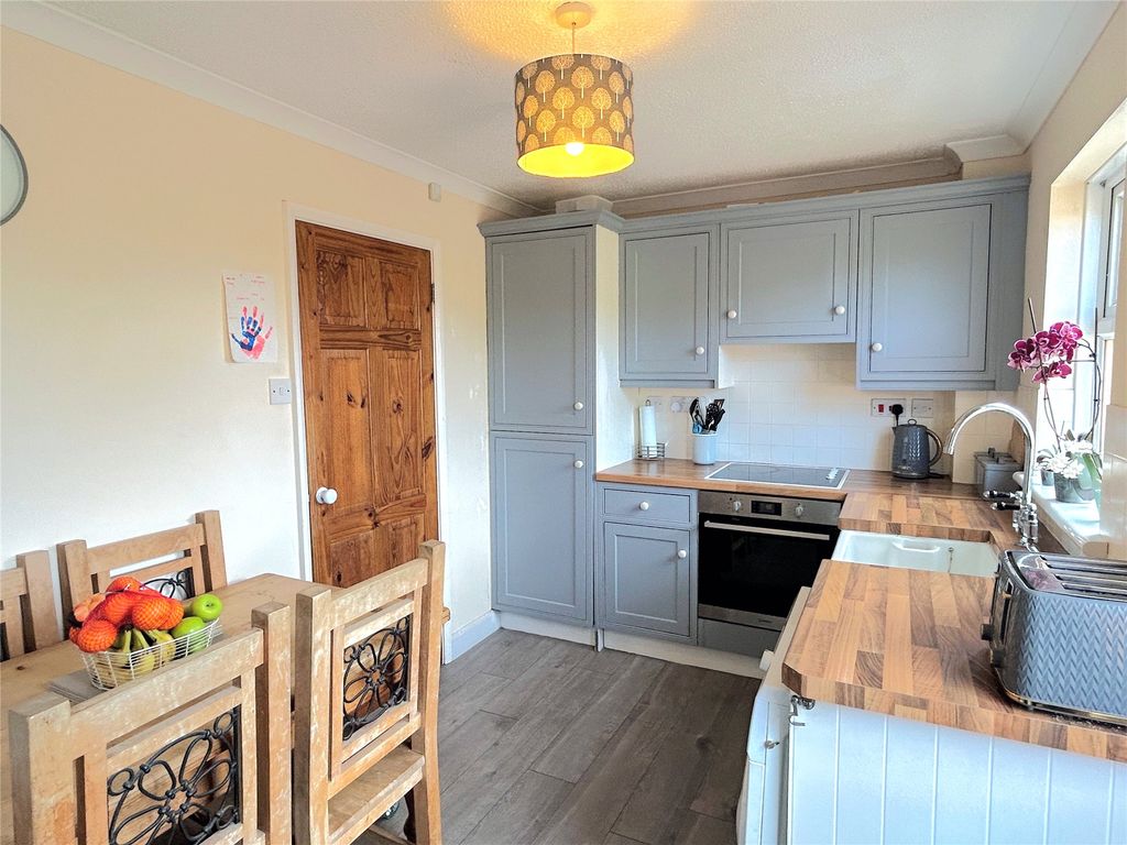 Property photo 2 of 15 2 - Picture No. 28
