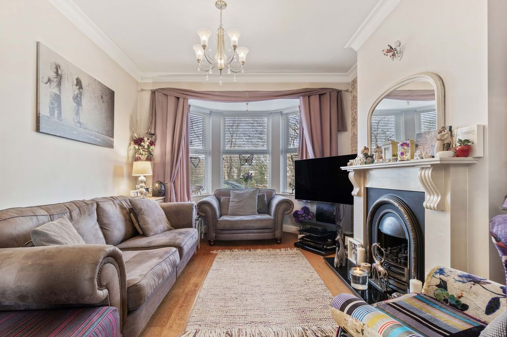 Property photo 2 of 22