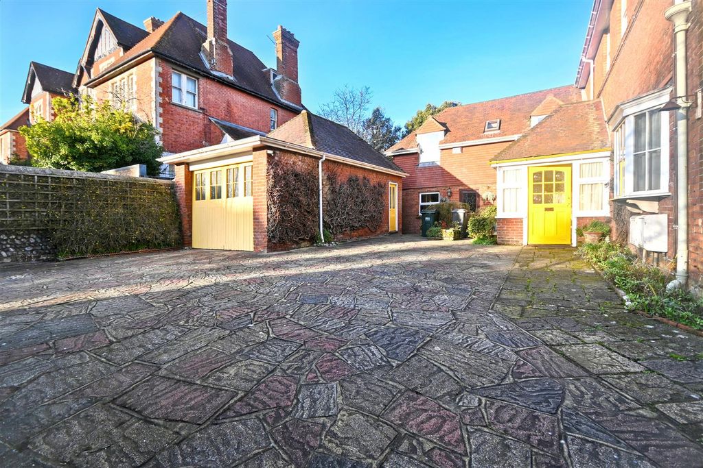 Additional image 27 of 8 bed semi-detached house for saleThe Goffs, Eastbourne BN21