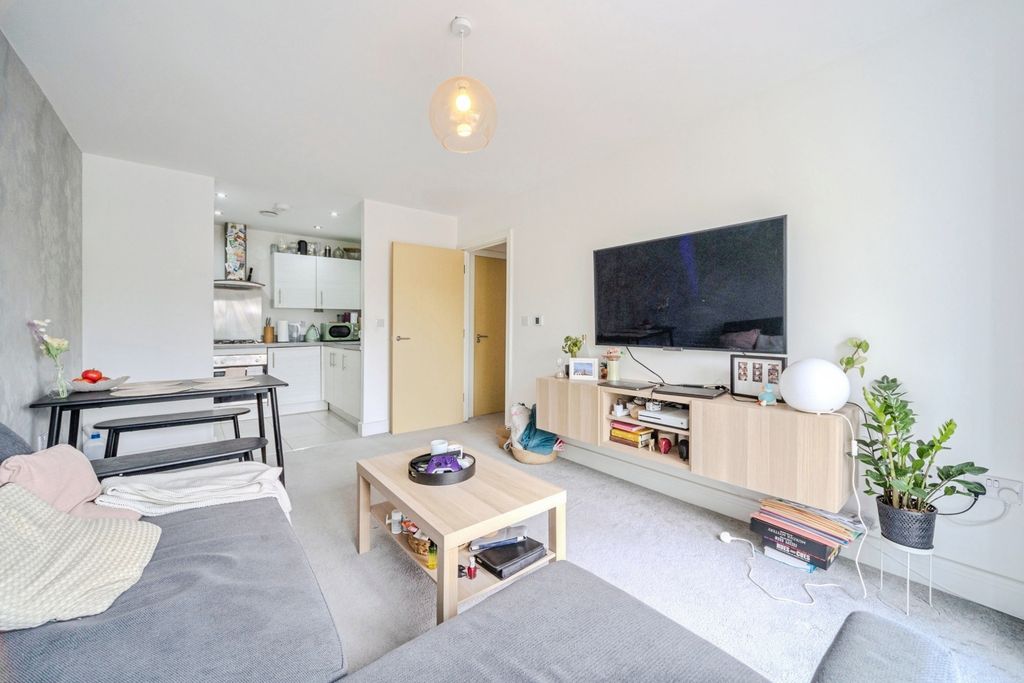 Property photo 2 of 18 Pbox-Img.Jpg