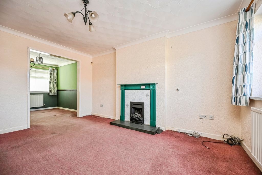 Property photo 2 of 17 Photo