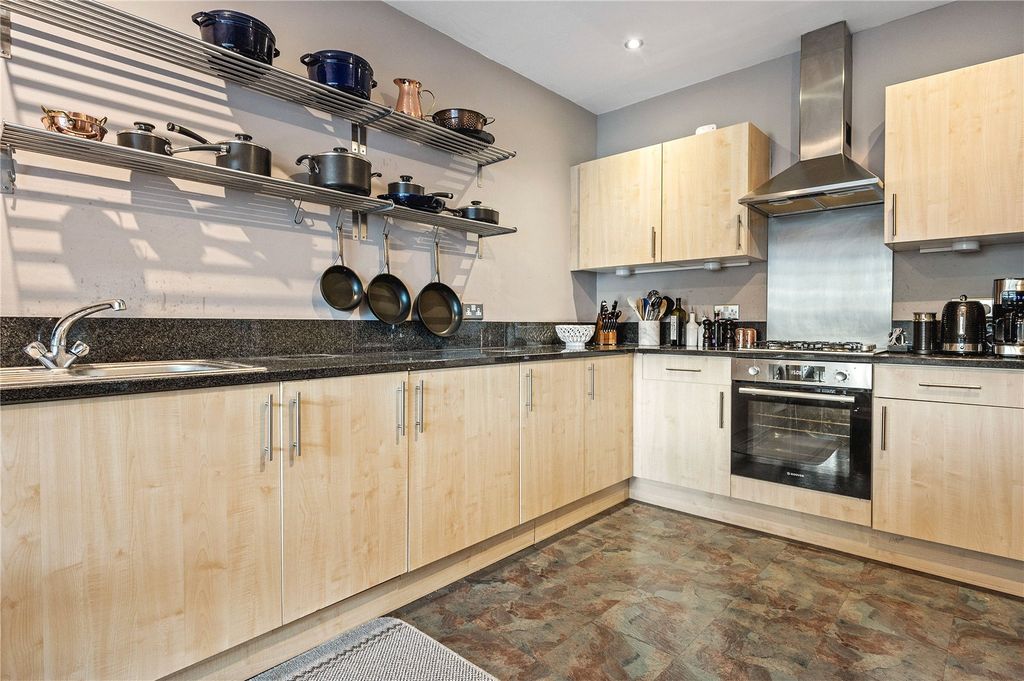 Property photo 2 of 16 Kitchen