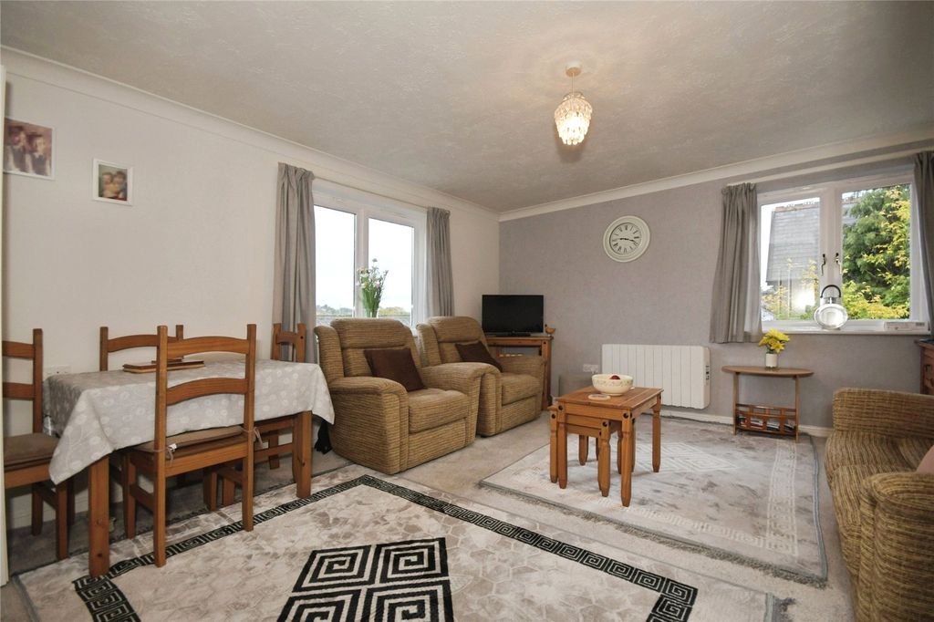 Property photo 2 of 10 Living Room