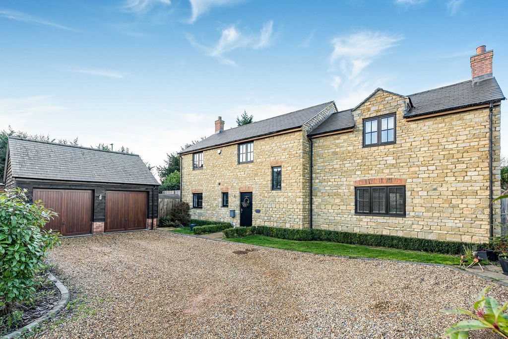Property photo 1 of 36