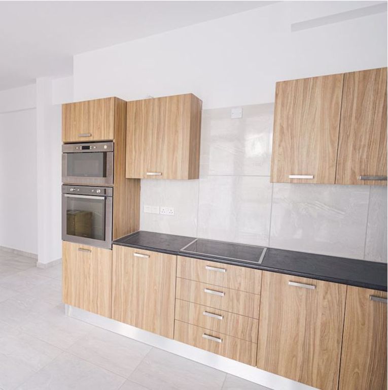 Property photo 3 of 23 Kitchen