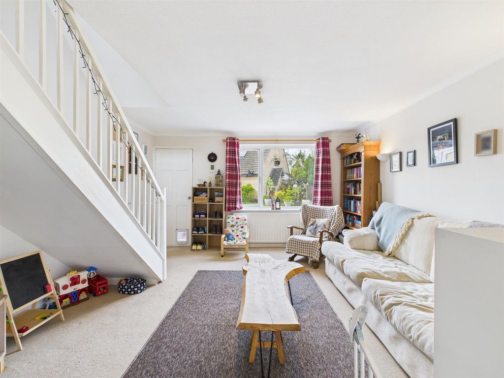 Property photo 2 of 11