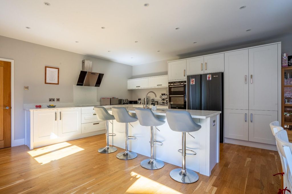 Property photo 1 of 24 Pw-28.Jpg