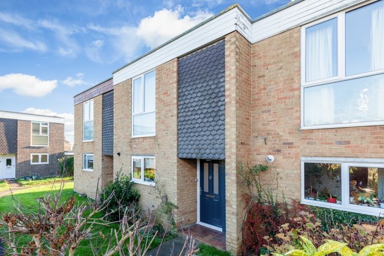 Property photo 1 of 9 211490