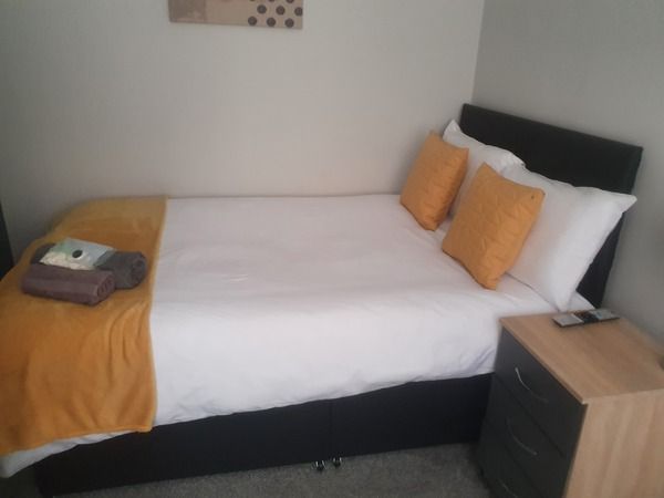 Property photo 1 of 12 Room 2 - Double Shared