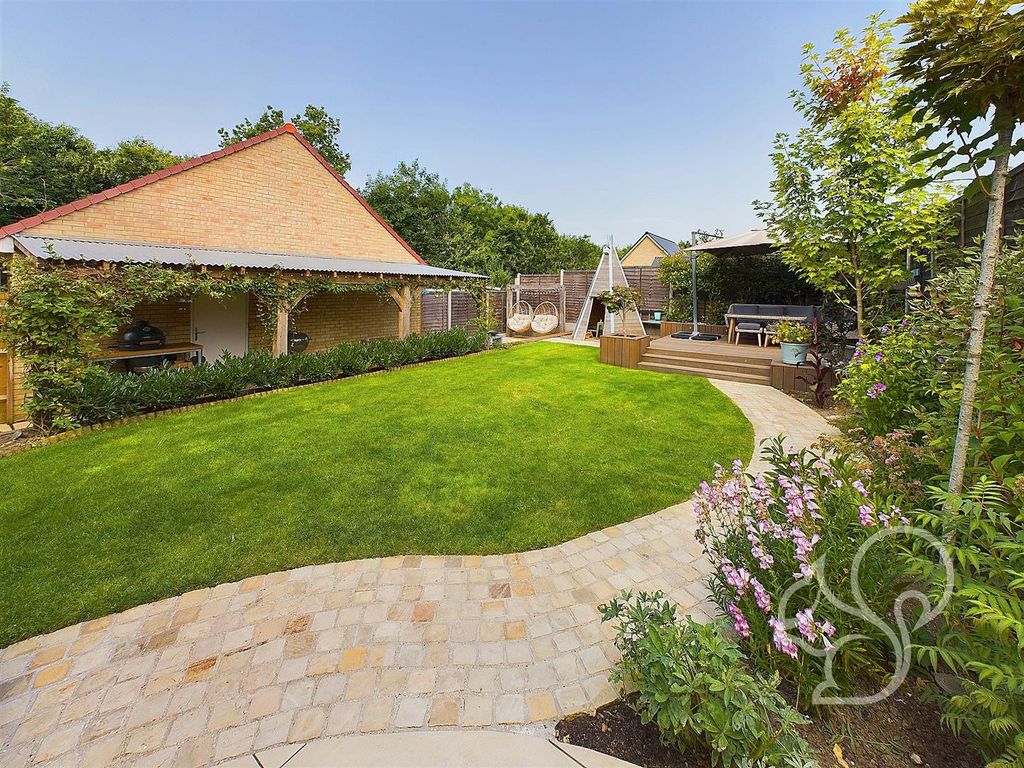 Property photo 3 of 25 Garden