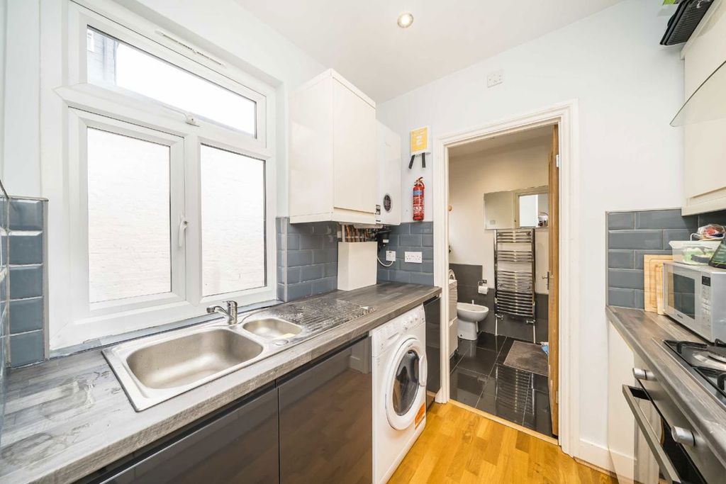 Property photo 3 of 7