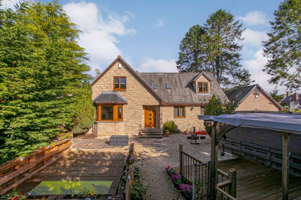 Property photo 1 of 59