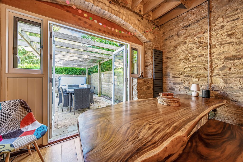 Property photo 3 of 12 Photo 3