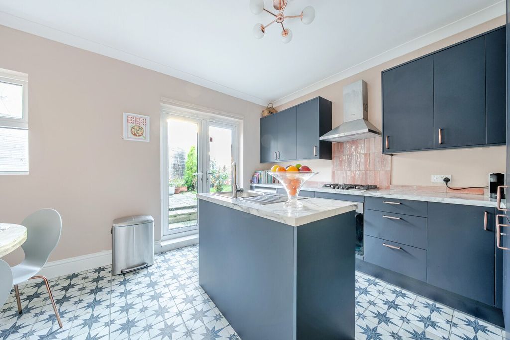 Property photo 3 of 19 Picture No. 21