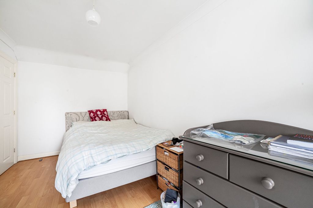 Property photo 2 of 13 Picture No. 16