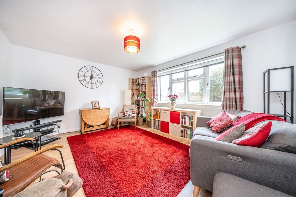 Property photo 2 of 6