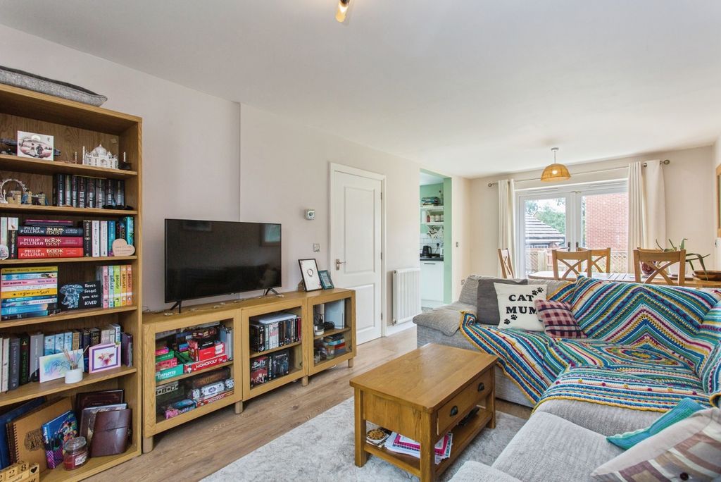 Property photo 3 of 19 Pbox-Img.Jpg
