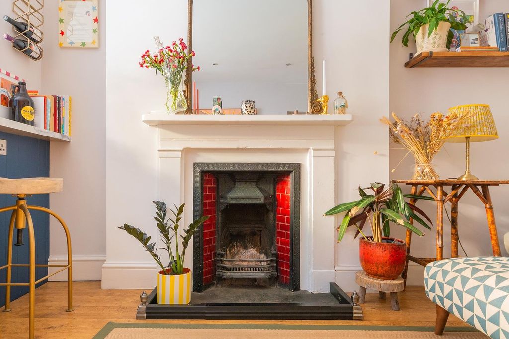 Property photo 1 of 33 G0F2Wpcn - Lounge A.Jpg