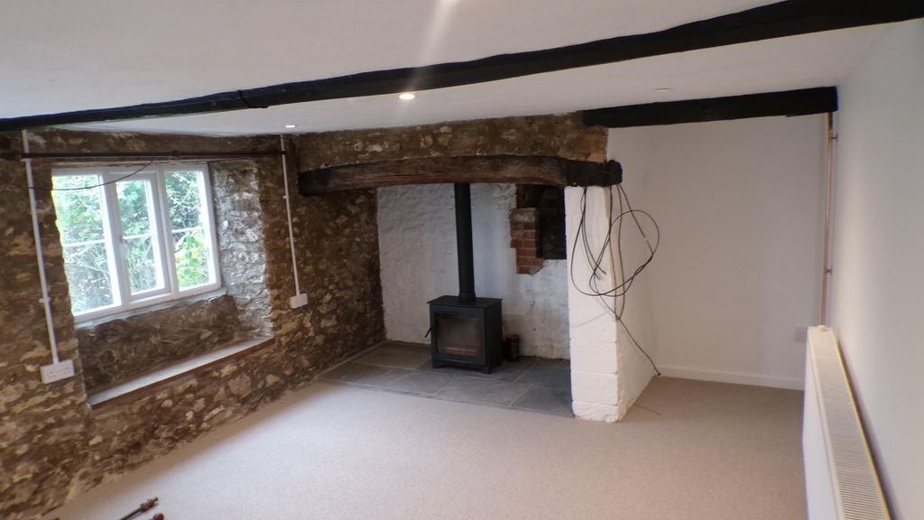 Property photo 3 of 8 102_2222.Jpg