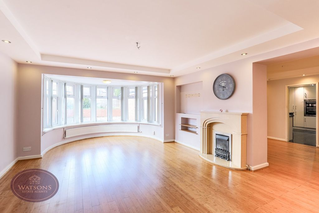 Property photo 2 of 38