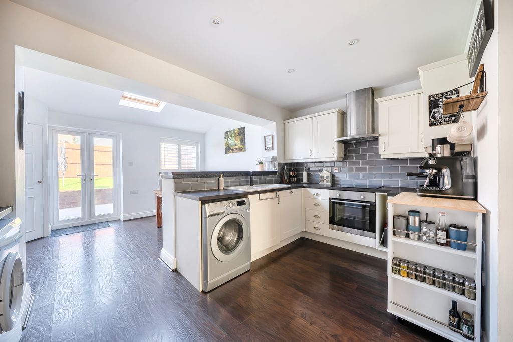 Property photo 2 of 27 1447879-12-69E5Ec31d94c4