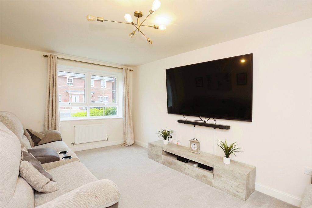 Property photo 2 of 16 Picture No. 04