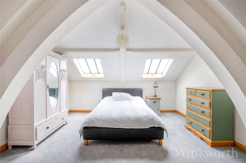 Property photo 1 of 11 Picture No. 23