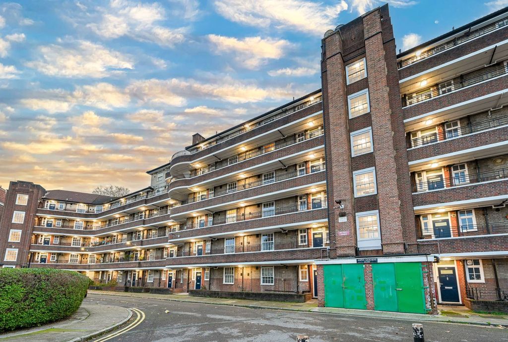 Property photo 2 of 23